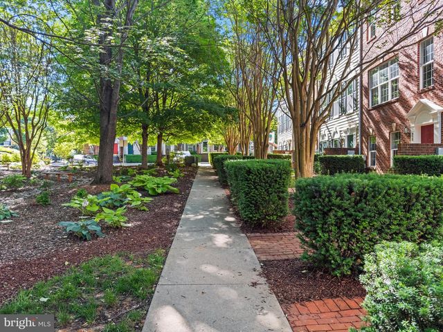 24 CASE MEWS, Gaithersburg, MD 20878