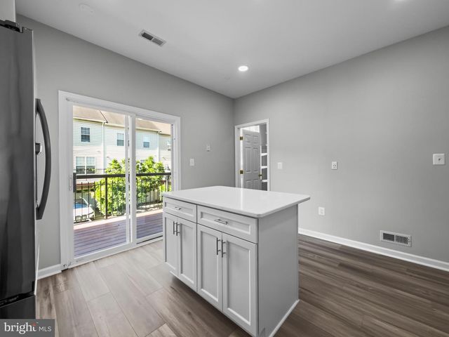 24 CASE MEWS, Gaithersburg, MD 20878