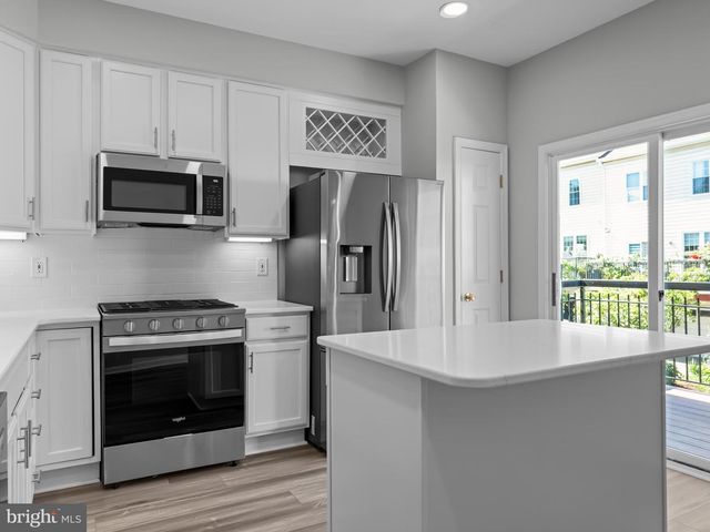 24 CASE MEWS, Gaithersburg, MD 20878