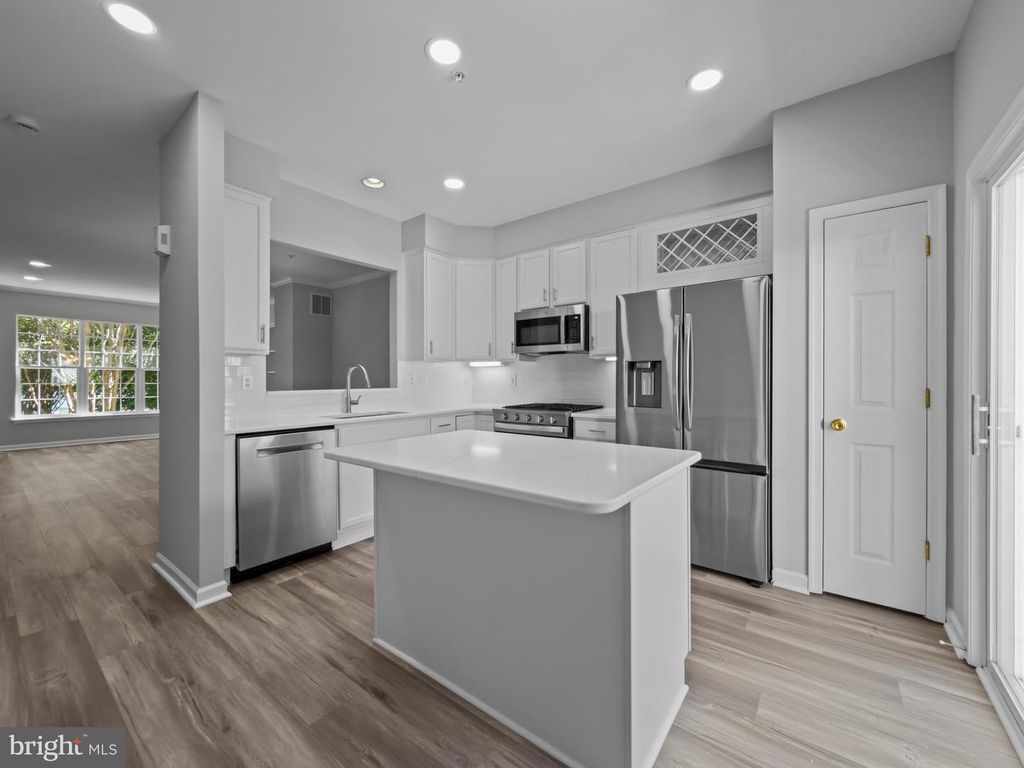 24 CASE MEWS, Gaithersburg, MD 20878