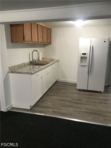 1748 Woodward AVE, North Fort Myers, FL 33903