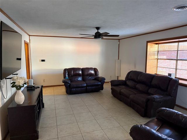 2206 Palomar Street, Baytown, TX 77520