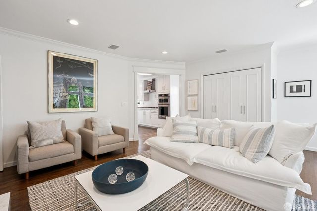 893 Elizabeth Street, San Francisco, CA 94114