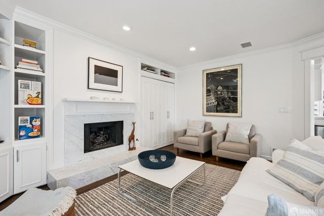 893 Elizabeth Street, San Francisco, CA 94114