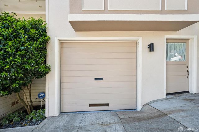 893 Elizabeth Street, San Francisco, CA 94114