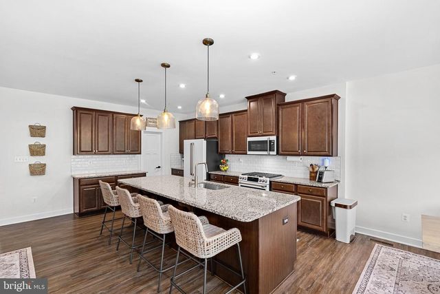 601 CANAL TOWN ST, Brunswick, MD 21716