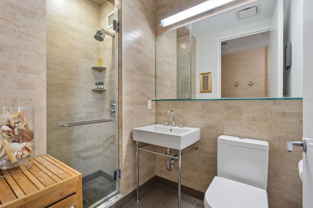 406 W 45th St Apt 3D, New York City, NY 10036
