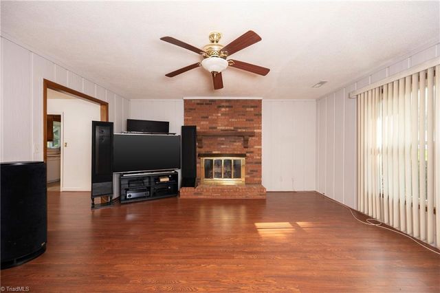 4613 Sun Valley Lane, Kernersville, NC 27284