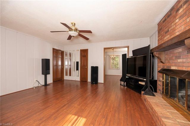 4613 Sun Valley Lane, Kernersville, NC 27284