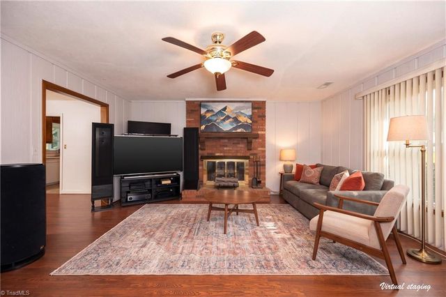 4613 Sun Valley Lane, Kernersville, NC 27284