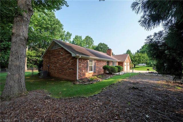 4613 Sun Valley Lane, Kernersville, NC 27284