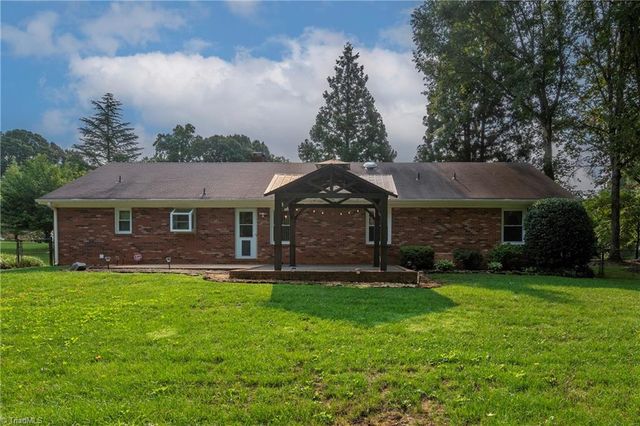 4613 Sun Valley Lane, Kernersville, NC 27284