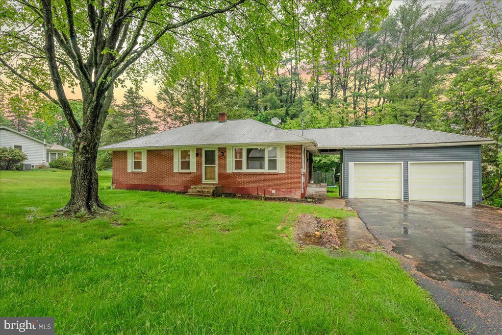 7136 HOWELL TER, Stroudsburg, PA 18360