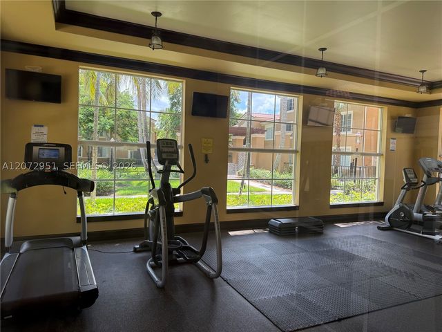 8010 N Nob Hill Rd 108, Tamarac, FL 33321