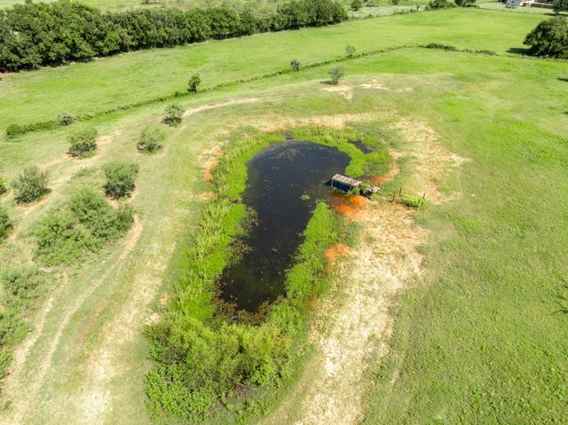 821 E Stegall Road, Robinson, TX 76706