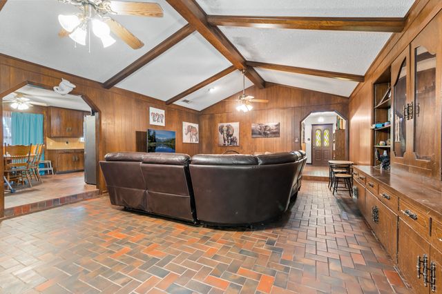 821 E Stegall Road, Robinson, TX 76706