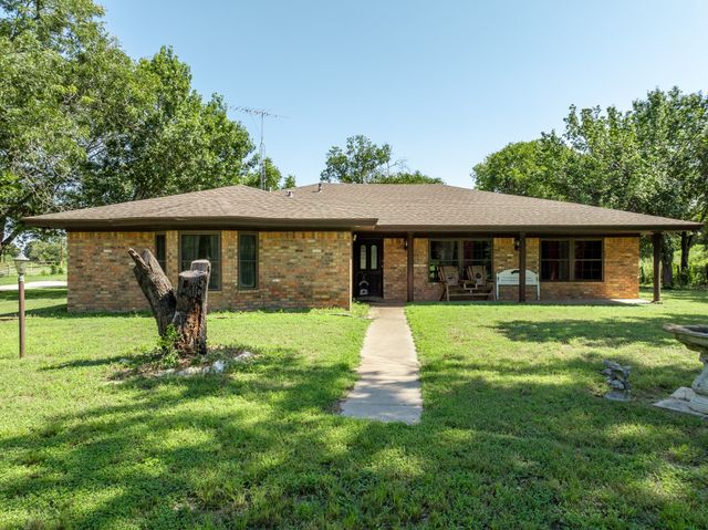 821 E Stegall Road, Robinson, TX 76706