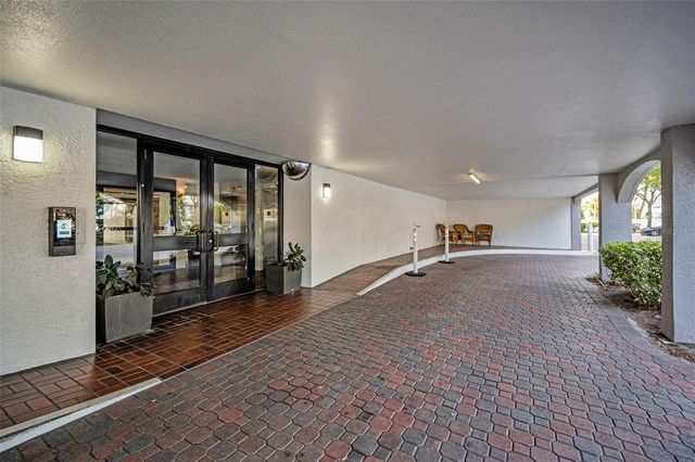 3211 W SWANN AVENUE 1001, Tampa, FL 33609