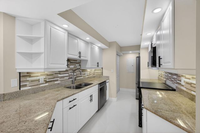 3000 N Ocean Drive 2 F, Singer Island, FL 33404