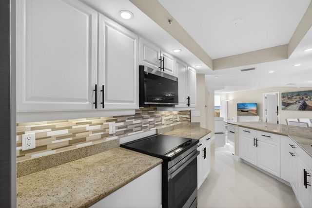 3000 N Ocean Drive 2 F, Singer Island, FL 33404