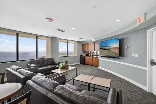 3000 N Ocean Drive 2 F, Singer Island, FL 33404