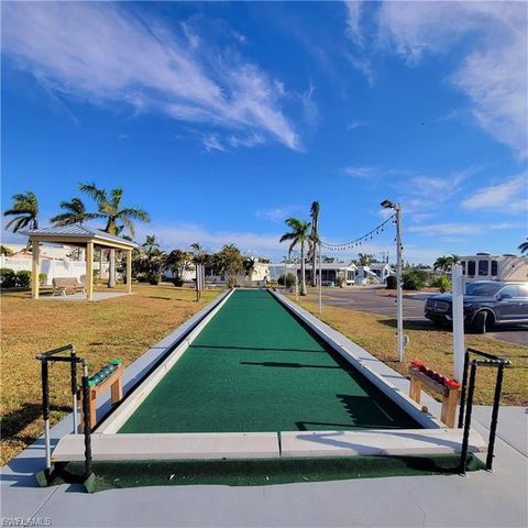 5650 Red Bird LN, Fort Myers, FL 33908