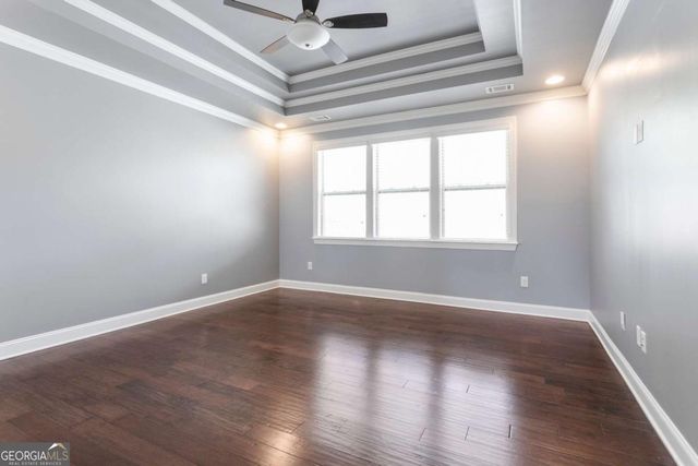 330 La Perla Drive, Sugar Hill, GA 30518