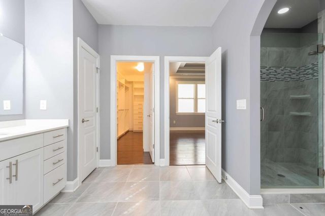 330 La Perla Drive, Sugar Hill, GA 30518