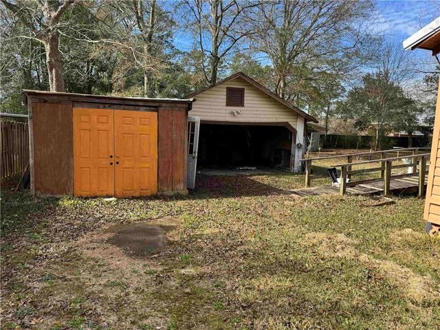 1111 Hand Avenue, Bay Minette, AL 36507