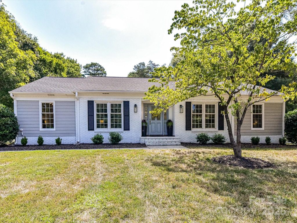 2517 Heidleburg Lane, Charlotte, NC 28210