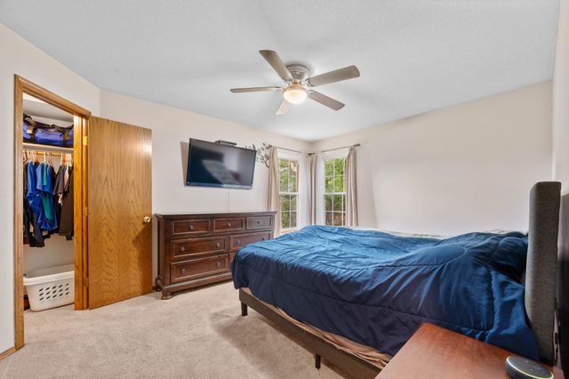 8409 W Aberdeen Cir, Wichita, KS 67212