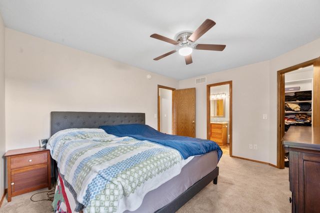 8409 W Aberdeen Cir, Wichita, KS 67212