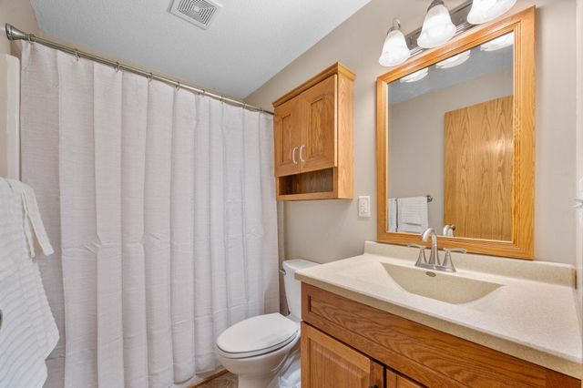 8409 W Aberdeen Cir, Wichita, KS 67212