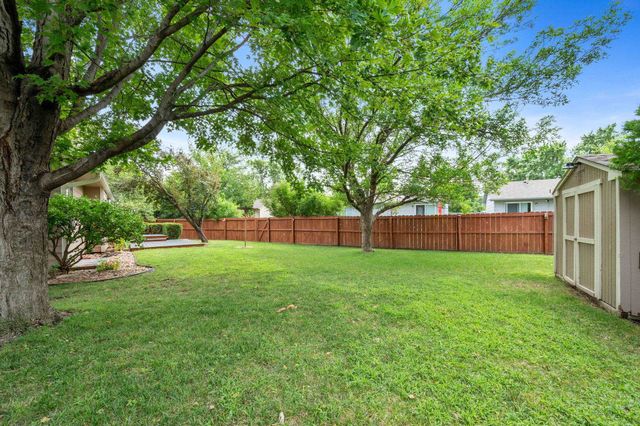 8409 W Aberdeen Cir, Wichita, KS 67212