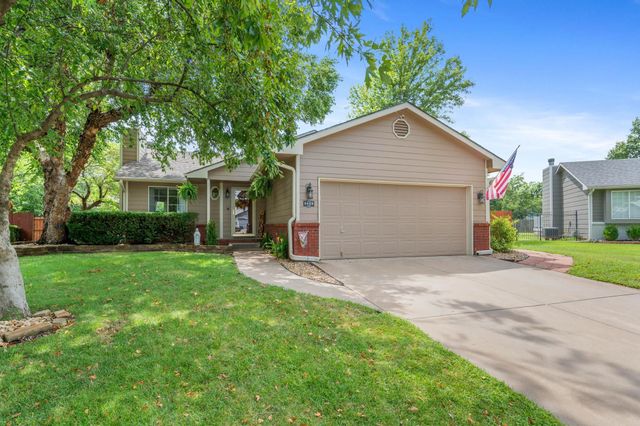 8409 W Aberdeen Cir, Wichita, KS 67212