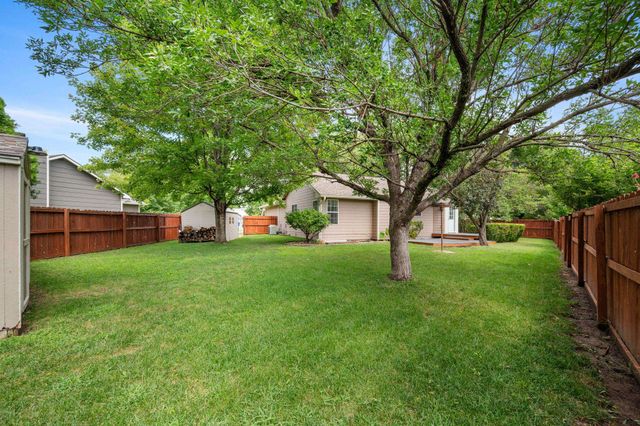 8409 W Aberdeen Cir, Wichita, KS 67212