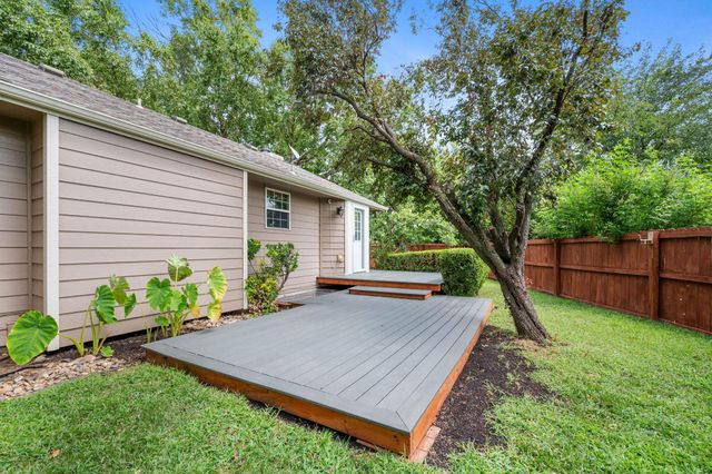 8409 W Aberdeen Cir, Wichita, KS 67212