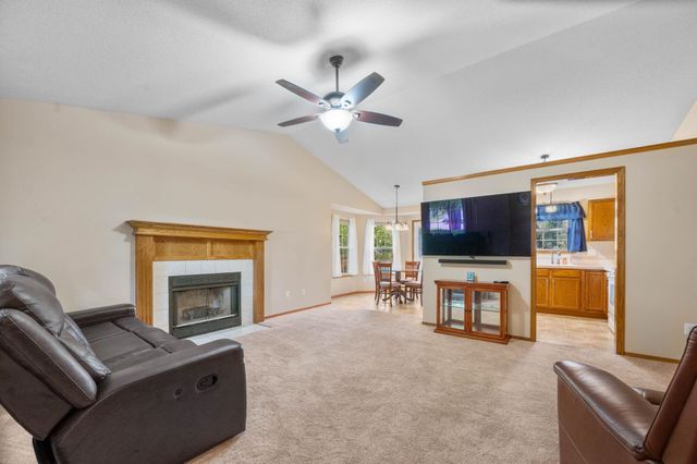 8409 W Aberdeen Cir, Wichita, KS 67212