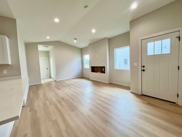 15401 W Josephine St, Goddard, KS 67052