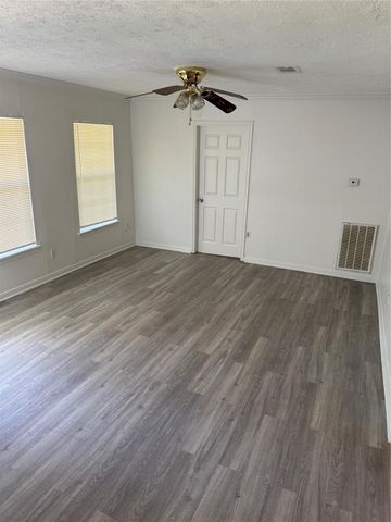 7427 Arnim Street, Houston, TX 77087