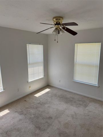 7427 Arnim Street, Houston, TX 77087