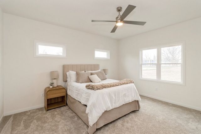 2389 N 10 Avenue E, Newton, IA 50208