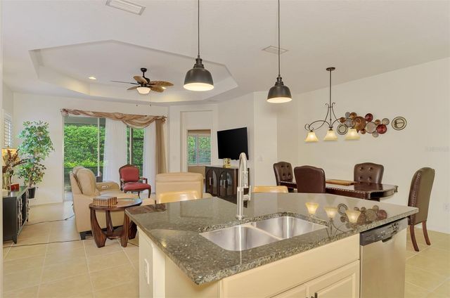 4850 MAYMONT PARK CIRCLE, Bradenton, FL 34203