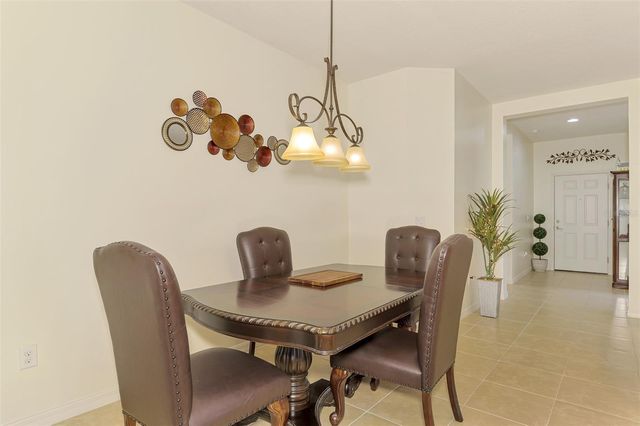 4850 MAYMONT PARK CIRCLE, Bradenton, FL 34203