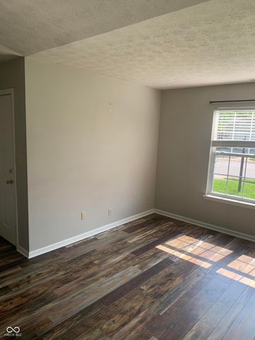 1430 Sanner Drive, Greenwood, IN 46143