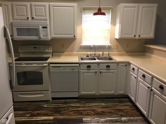 1430 Sanner Drive, Greenwood, IN 46143