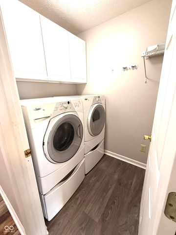 1430 Sanner Drive, Greenwood, IN 46143