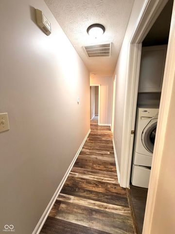 1430 Sanner Drive, Greenwood, IN 46143