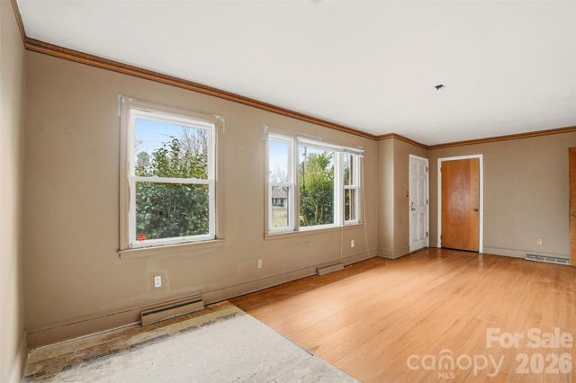 3029 Cresthill Drive, Charlotte, NC 28212