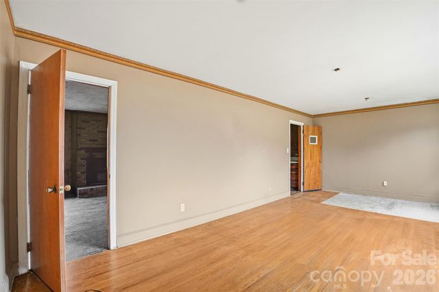 3029 Cresthill Drive, Charlotte, NC 28212